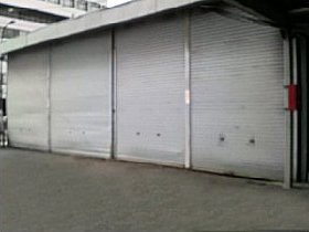 シャッター付き倉庫駐車場（１）
